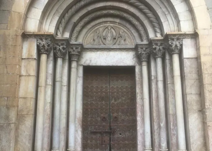 Les Arches Du Cloitre